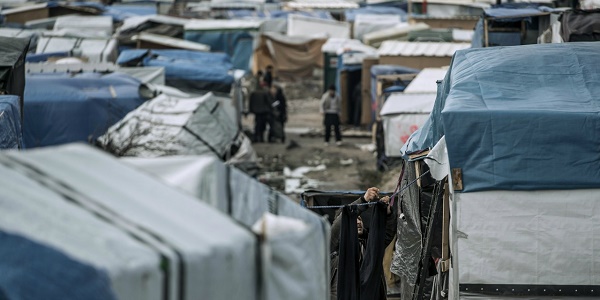 Incendie dans la "Jungle" de Calais : un réfugié entre la vie et la mort