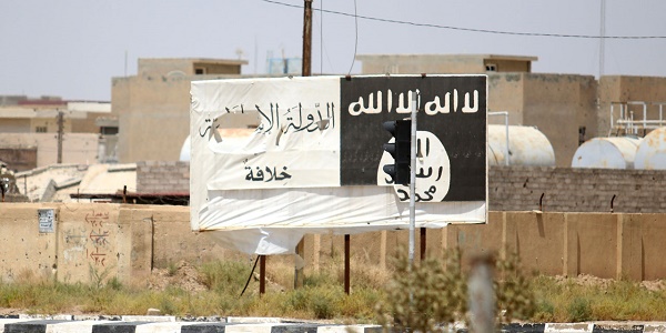 Irak : deux chefs militaires de l`EI tués dans une frappe