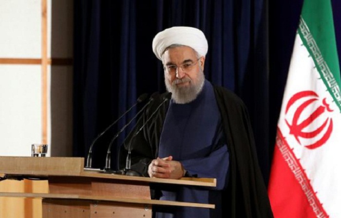 Le président iranien Rohani visite la France pour signer des contrats