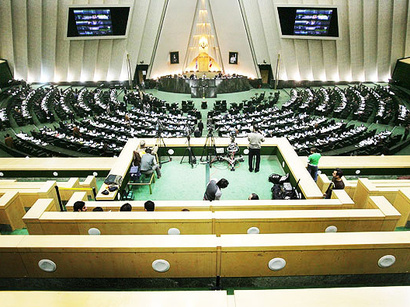 İran Parlamentinin üzvləri Bakıya gəlir