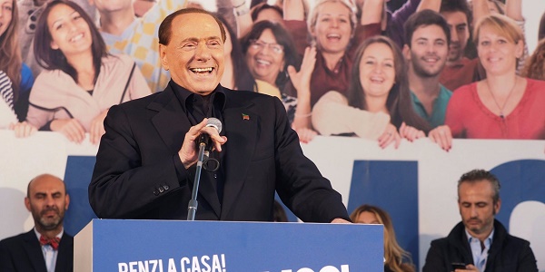 Italie : Silvio Berlusconi propose un repas aux enchères pour les sinistrés du séisme