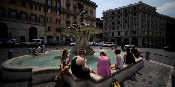 Italie : à Rome, il est désormais interdit de nager dans les fontaines