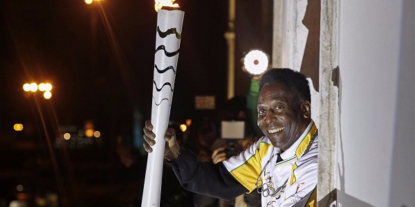 JO-2016 : Pelé annonce qu`il n`allumera pas la vasque olympique en raison de sa mauvaise santé