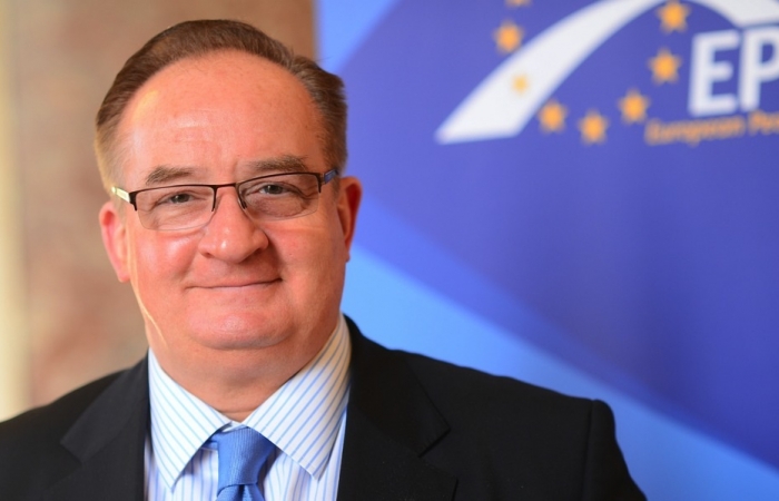 Varsovie persiste à présenter un candidat contre Tusk à la tête de l'UE