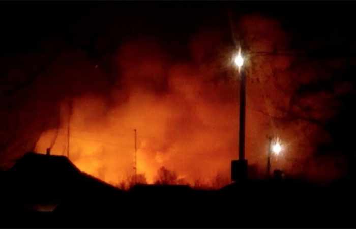 Explosion d'un dépôt de munitions en Ukraine: 20.000 évacués - VIDEO