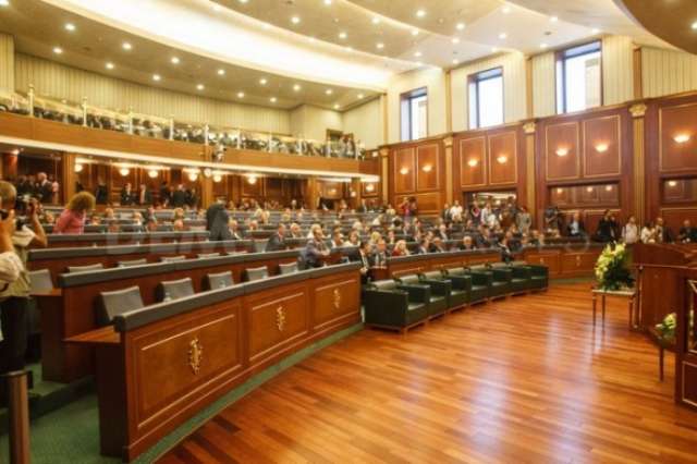 Kosovo parliament convenes for first time since snap election