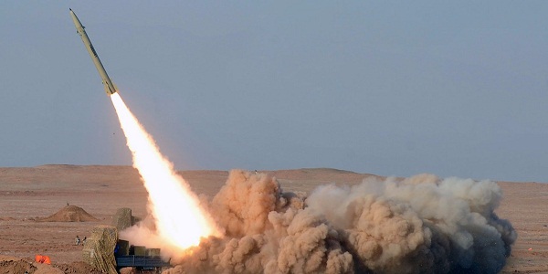 L`Iran effectue deux nouveaux tirs d`essai de missiles balistiques