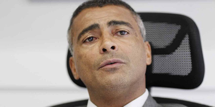 Brésil: l`ancien footballeur Romario retire sa candidature à la mairie de Rio