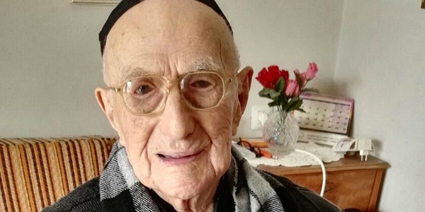 L`homme le plus vieux du monde est un survivant d`Auschwitz