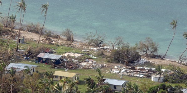 La France envoie de l`aide humanitaire à Fidji, après le cyclone Winston
