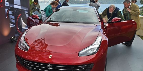 La police italienne saisit une Toyota maquillée en... Ferrari