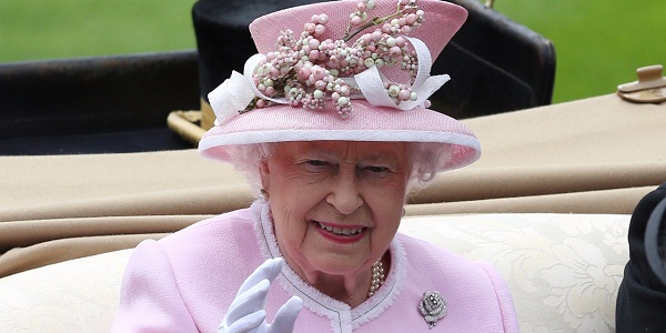 La reine Elisabeth a repris ses activités après un gros rhume