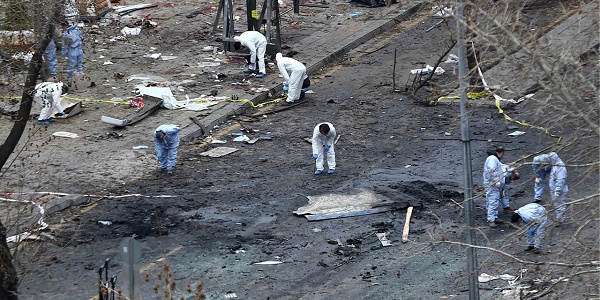 Le bilan de l`attentat d`Ankara s`alourdit à 37 morts