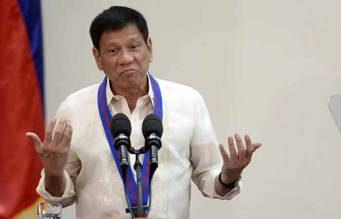 Philippines: Duterte limoge un ministre soupçonné de corruption