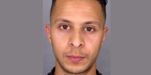 L`empreinte digitale de Salah Abdeslam trouvée dans l`appartement de Forest en Belgique