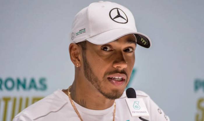 Lewis Hamilton s'excuse de s'être moqué de son neveu déguisé en princesse