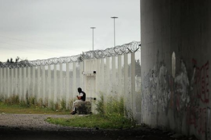 Großbritannien baut meterhohe Mauer gegen Flüchtlinge