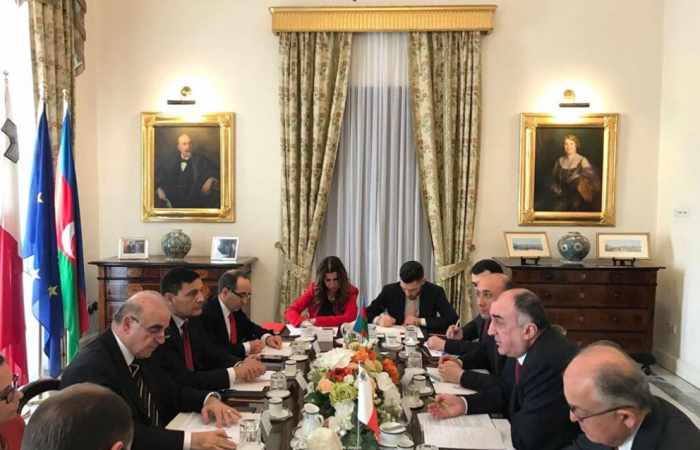 Le MAE azerbaïdjanais rencontre son homologue maltais 
