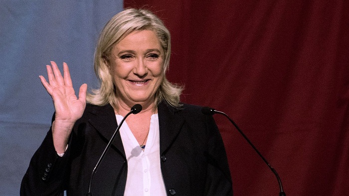 Marine Le Pen fait sa rentrée politique