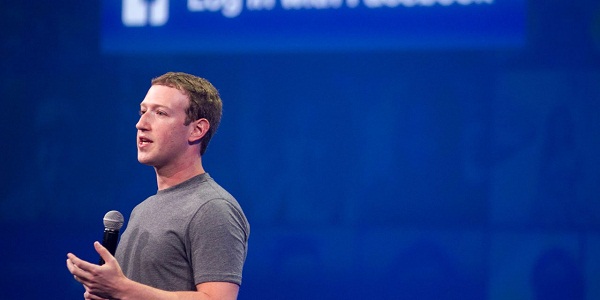 Zuckerberg se vante de pouvoir changer une couche en 20 secondes