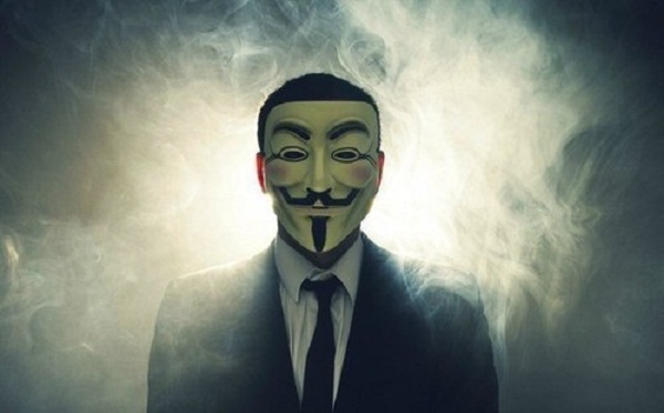 Anonymous prévient l`État islamique après les attentats de Paris VIDEO