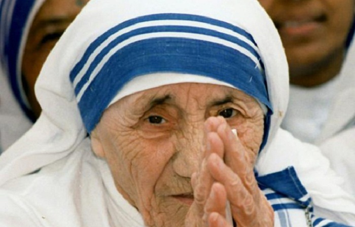 Le pape reconnaît un miracle attribué à Mère Teresa, proche de la canonisation