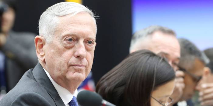 Mattis promet une "réaction militaire massive" en cas d'utilisation de l'arme nucléaire par la Corée du Nord