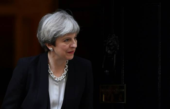 Elections locales: May renforcée