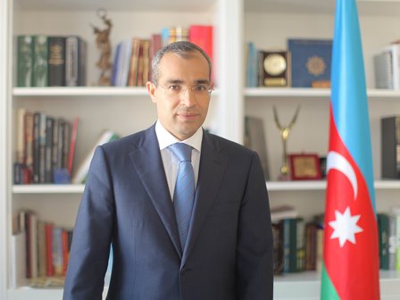Nazir internat məktəblərini ləğv edir