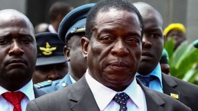 Emmerson Mnangagwa sworn in as Zimbabwe president after toppling of Robert Mugabe