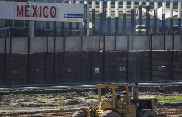 Mur de Trump : des législateurs californiens veulent pénaliser les entreprises qui participeraient à sa construction