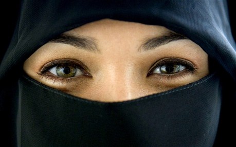 London xəstəxanalarında niqab qadağan olundu