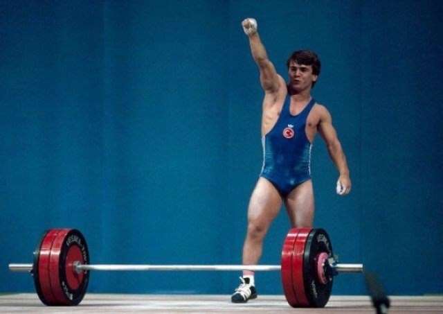 Turkish weightlifting legend Naim Suleymanoglu dies
