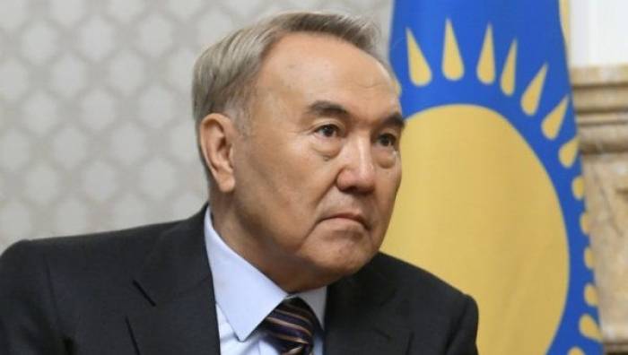 Le président kazakh approuve le nouvel alphabet latin