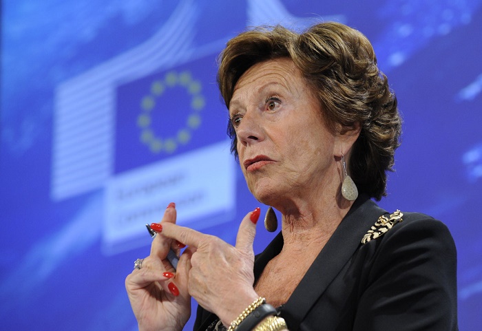 La commission d’enquête sur les Panama Papers cible Neelie Kroes
