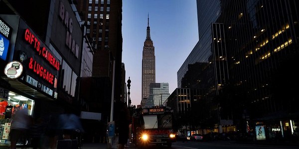 L`Empire State Building éteint en hommage aux victimes d`Istanbul