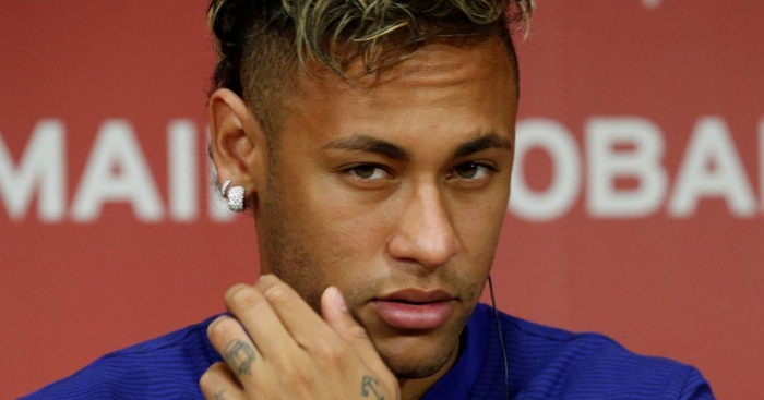 Neymar says goodbye to the Real Madrid dressing room