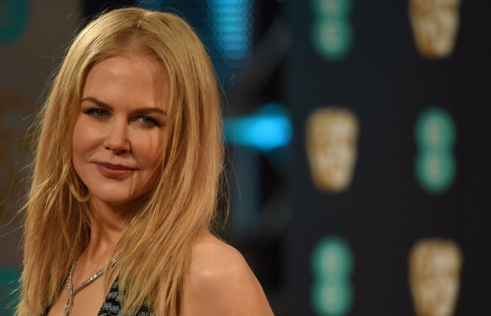 Nicole Kidman explique les raisons de ses drôles d’applaudissement