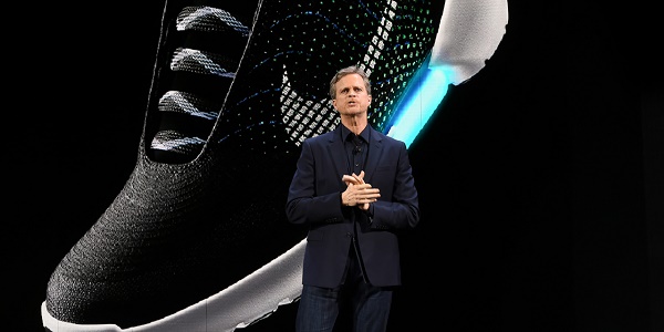 Nike lance la première chaussure qui se lace toute seule