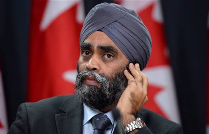 Canada: l'opposition veut la démission du ministre de la Défense