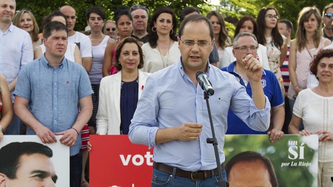El PSOE dice que Iglesias “tendrá que cambiar”