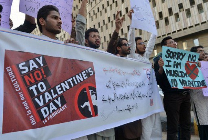 Pakistan high court bans Valentine’s Day