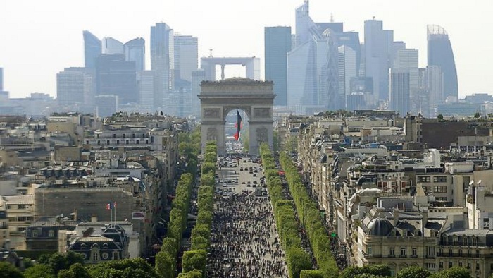 Paris lockt Londoner Banker