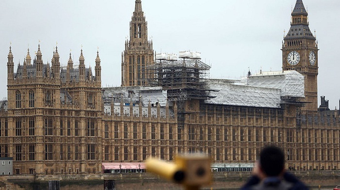 Le parlement britannique évacué suite à exercice d`alerte incendie