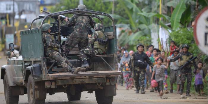 Philippines : la loi martiale prolongée dans le sud jusqu'à fin 2017 par le Parlement