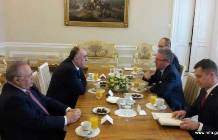 Le MAE azerbaïdjanais rencontre le chef du cabinet du président de la République de Pologne