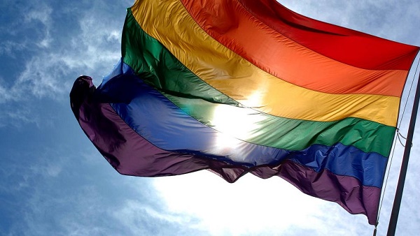 France: le gouvernement lance un plan contre les discriminations envers les LGBT