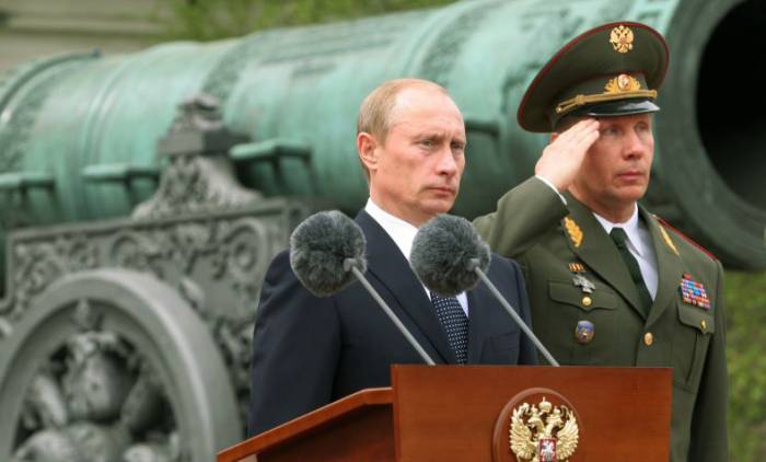 Putin: Rusia reducirá los gastos de Defensa en 2018