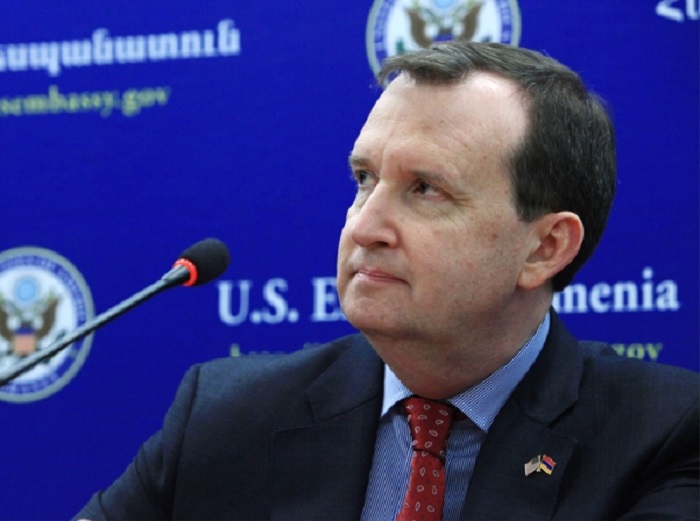 L`Ambassade des Etats-Unis a appelé le gouvernement arménien à mener des enquêtes transparentes sur les résultats du référendum  - FLASH 