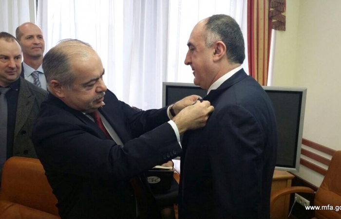 Le chef de la diplomatie azerbaïdjanaise décoré de la médaille du Conseil de la Fédération de Russie